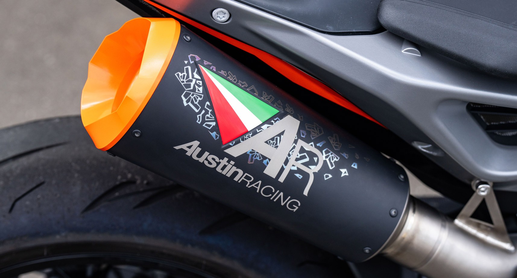 【KTM】890Duke AustinRacing スリップオン 2018 - 2025 KTM DUKE 890/790 ROK EDITION dB COMPLIANT SLIP